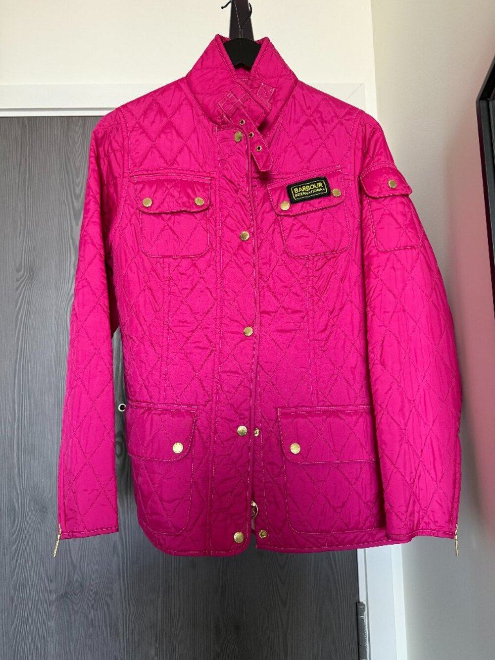 Barbour Ladies size 8 Diamond Quilted Wind Resistant Long Sleeve Slim Fit Quilte